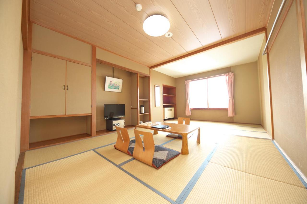 Shiga Swiss Inn Shiga Kogen Exterior foto